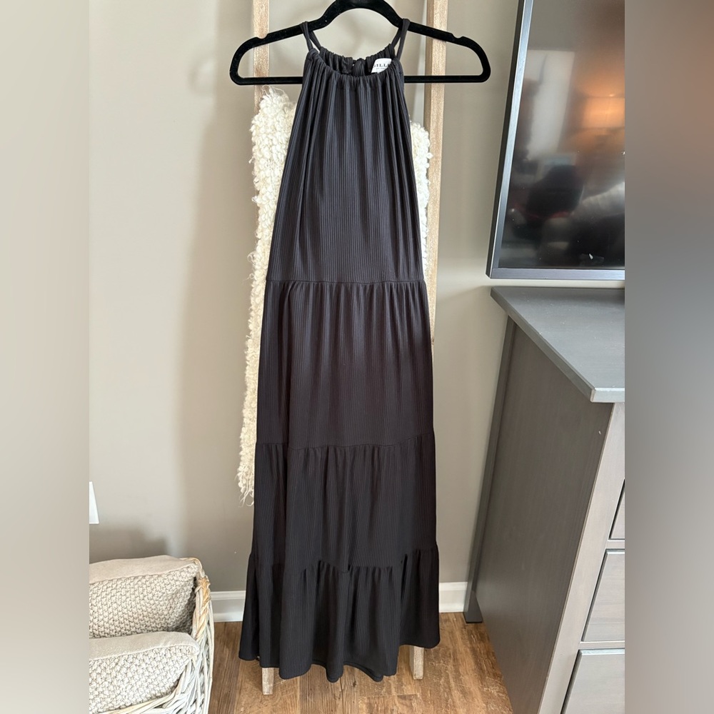Gilli Tiered Ribbed Dress